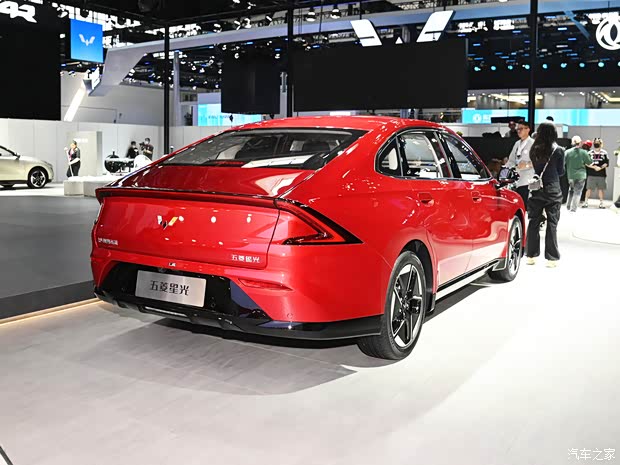 上汽通用五菱 五菱星光 2024款 共创版 510 进阶型